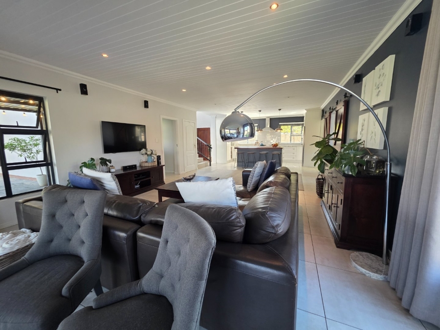 3 Bedroom Property for Sale in Melodie North West